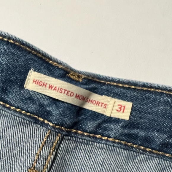 Levi’s High-Waisted  High Rise Mom Shorts size 31 NWT blue - Picture 7 of 8